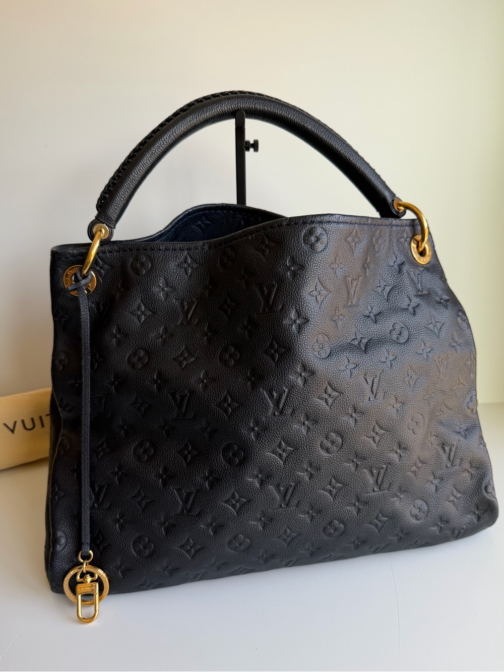 Authentic Louis Vuitton Artsy MM Infiniti Midnight Blue Empreinte Leather Bag - Picture 2 of 16